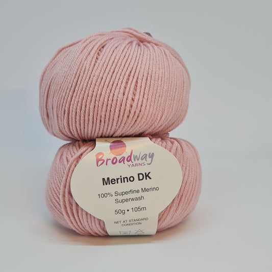 Broadway Merino DK Yarn - Salmon