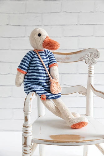 Amelia the Duck -Wild Knitted Animal Friends Louise Crowther Yarn Kit