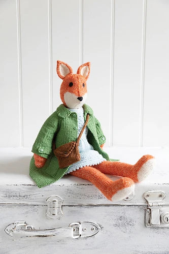 Charlotte the Fox -Knitted Animal Friends Louise Crowther Yarn kit