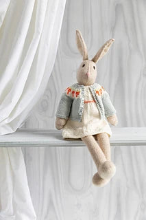 Tilly the Hare - Knitted Animal Friends Louise Crowther Yarn kit