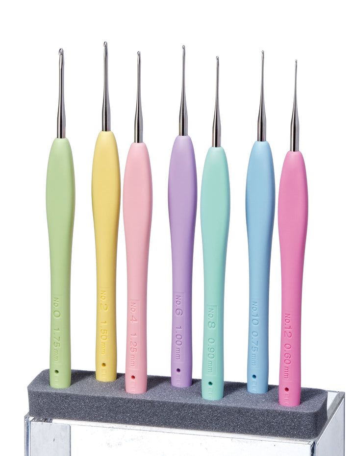 Clover Amour Crochet Steel Hook Set 7 sizes from 0.60mm to 1.75mm