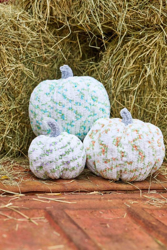 Premier Bloom Chenille yarn - Cherry Blossom